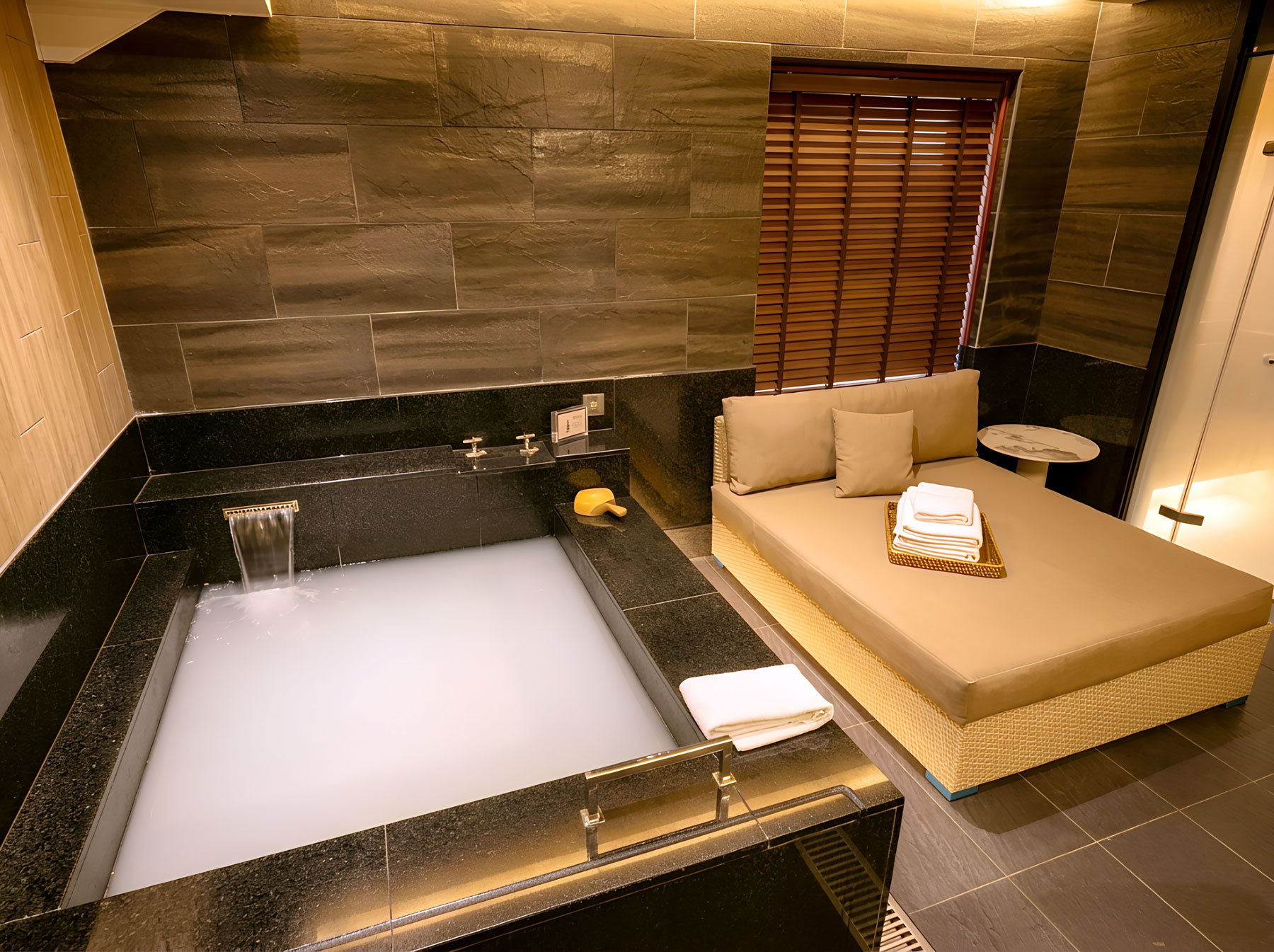 ALL_fac_26D08_VAWTLaDdnq